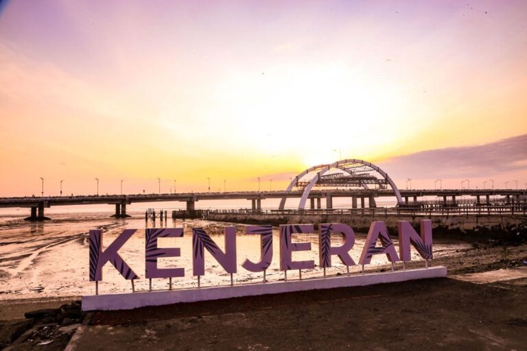pantai kenjeran