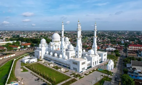 Keindahan Masjid Sheikh Zayed Solo