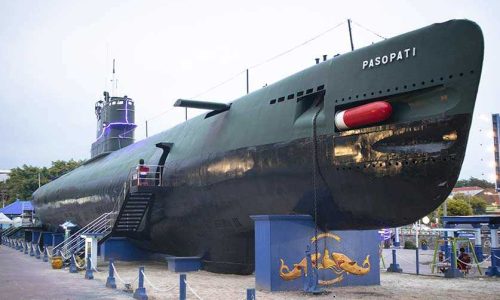 Monumen Kapal Selam Rasanya Kayak Lagi Main Film Perang Laut