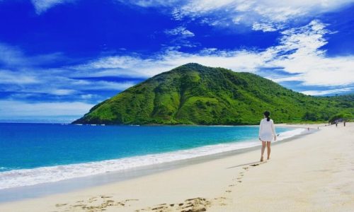 Pantai Kuta Lombok dengan Segala Keunikan dan Ketenangannya