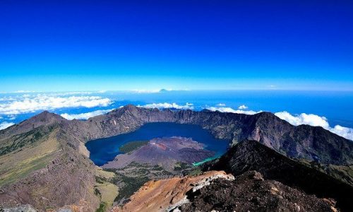 Mahakarya Alam yang Bikin Gunung Rinjani Beda dari Gunung Lain
